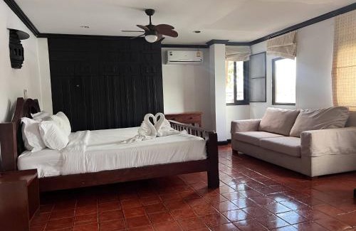 Nanai Road House | Discover Baankasemsuk Resort: Oceanfront Bliss Awaits