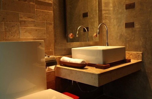 Phaya Thai Hotel | Discover Baannueng at Aree 5: Family-Friendly Comfort