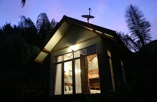 Chian Yai House | Pet-Friendly Retreat at BaanRaiChayKhaoFarmStay