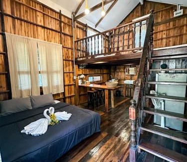 Bung Khong Long House | Guest Rated 10/10: Baanraipoonwana with Family-Friendly Perks