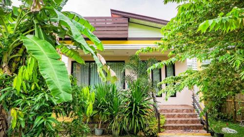 Ko Yao Resort | Oceanfront Escape at Bannsuan Amaleena - Rated 9.4/10