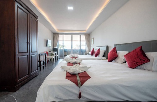 Mae Pim Hotel | Discover Baansuan Aokhai Beach Resort: Family-Friendly Stay