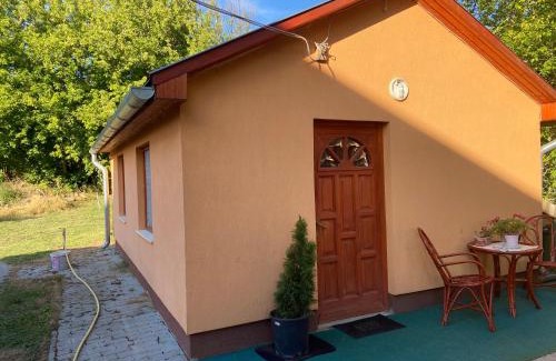 Balatonakarattya House | Top-Rated Babér Apartmanház for Family Getaways