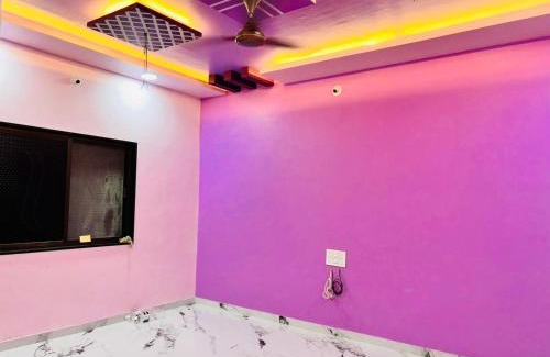 Akalkot Cabin | Cozy Baba Guest House - Pet and Child-Friendly Retreat