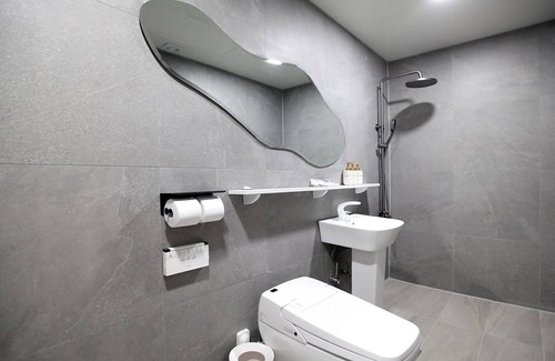 Gimcheon Hotel | Discover BaBa Hotel Gimchoen: Rated 9/10 with Breakfast Included