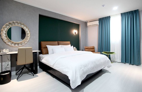 Gimcheon Hotel | Discover BaBa Hotel Gimchoen: Rated 9/10 with Breakfast Included