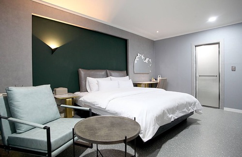 Gimcheon Hotel | Discover BaBa Hotel Gimchoen: Rated 9/10 with Breakfast Included