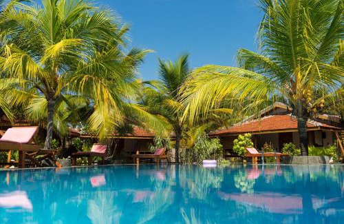 Pottuvil Hotel | Unforgettable Babar Point: Oceanfront with Pool & Breakfast