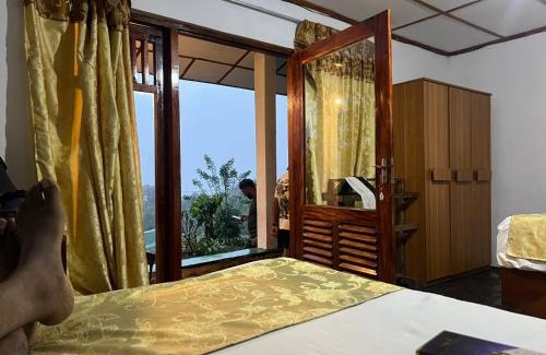 Hildummulla Hotel | Babarakanda holiday resort