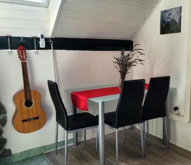 Vidrga House | Exceptional Family Retreat at Babičina hišica - 4 Star Stay