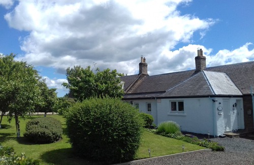 Coldstream Cottage | Discover Babingtons Cottage: A 10/10 Retreat in Scotland