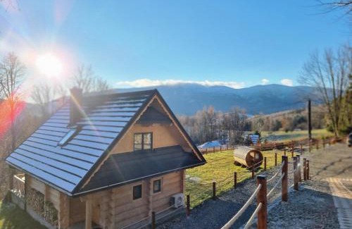 Zawoja Ski Chalet | Relaxing Babiogórska Chata with Hot Tub and Ocean View