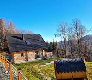 Zawoja Ski Chalet | Relaxing Babiogórska Chata with Hot Tub and Ocean View
