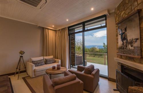 Rooiberg Cabin | Discover Babirwa Golf and Bush Lodge: Top-Rated Oasis