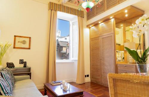 Rione IV Campo Marzio Apartment | Discover Babuino 79: Pet-Friendly Retreat with Breakfast