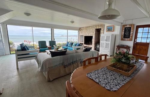 Witsand House | Beachfront Bliss at Baby Whale - Family-Friendly Escape