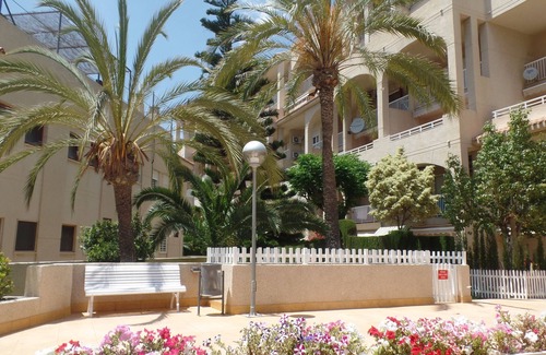 Coveta Fuma Apartment | Family-Friendly Retreat: Beachfront 3BR with Pool & Terrace