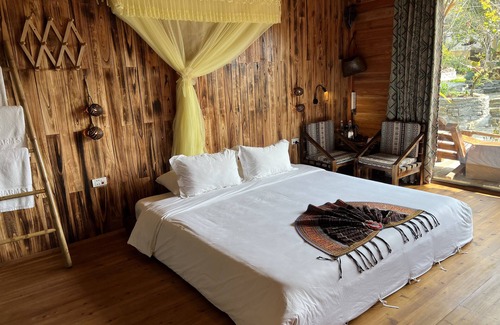 Bac Ha Cabin | Discover Comfort at Bac Ha Charm Stay with Breakfast Included