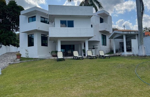 Bacalar House | Discover Bacalar Casa Azul: Private Lakefront Retreat