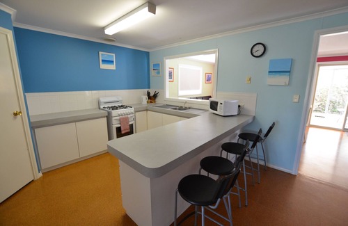 Lancelin House | Idyllic Holiday Home at Entrance to Back Beach