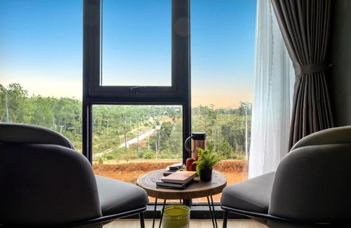 Kon Plong Hotel | Discover Bach Duong Hotel: Family-Friendly & 5-Star Comfort