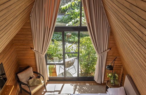 Da Lat House | Discover Bach Place Dalat: Family-Friendly with Breakfast