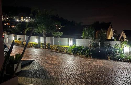 Rustenburg Apartment | Cozy Bachelor Suite in Rustenburg - Guest Rated 8.5/10