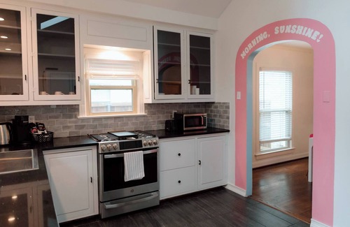 Lakewood Heights House | Bachelorette Lux- Private- Instaworthy