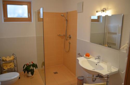 Feldthurns House | Discover Bachmannhof: Family-Friendly Retreat with Pool