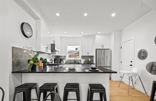 Jasper Place House | Back in Black | Hot Tub | 10 min to WEM | King Bed