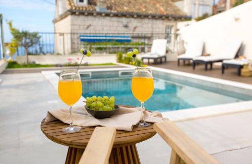 Pile Apartment | Explore Oceanfront Elegance at Back in Time Dubrovnik