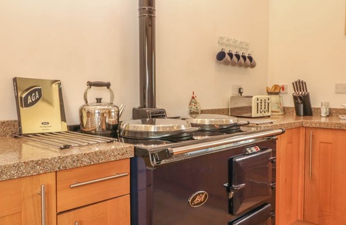 Chysauster Cottage | Cozy Retreat in St Ives: Pet Friendly with Open Fire