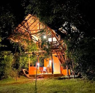 Dambulla Cabin | Back of Beyond - Wild Haven: Guest Rated 9/10 with Cozy Amenities