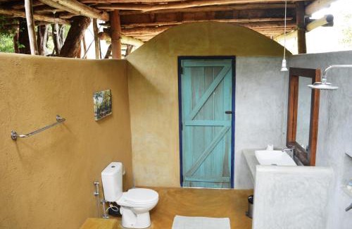 Dambulla Cabin | Back of Beyond - Wild Haven: Guest Rated 9/10 with Cozy Amenities