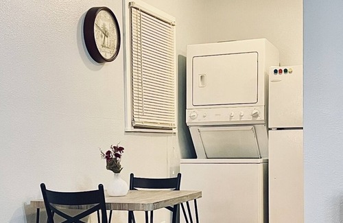 Ensley Cottage | Cozy Back to Emerald: Pet-Friendly Stay Near the Coast