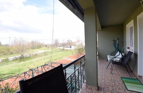 Stranici kod Lovreca Apartment | Nature Getaway: Apartment Borodin with Family-Friendly Amenities