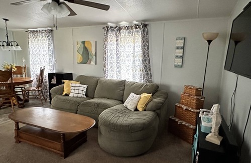 Edenton House | Back to the Basics: Child-Friendly Retreat with 10/10 Rating