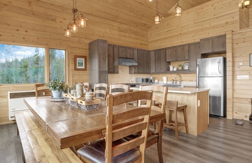 Eagle County House | Backcountry cabin in private location with full kitchen & mountain views