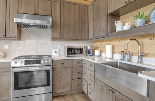 Eagle County House | Backcountry cabin in private location with full kitchen & mountain views