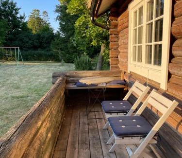 Falkoping House | Discover Backgårdens Timmerstuga: Family-Friendly Retreat