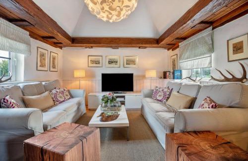 Groß Wokern House | Pet-Friendly Retreat at Backhaus for Family Adventures