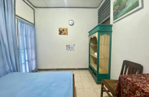 Banyuwangi Hostel | Budget-Friendly Backpacker Kawah Ijen with Breakfast & Dining