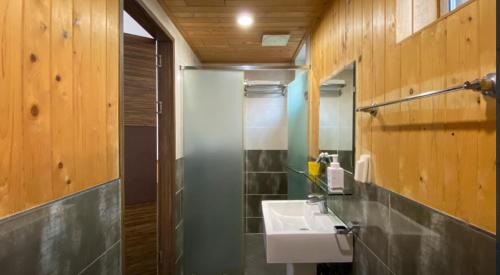 Seogwipo City House | Backpacker's Home: Guest Rated 9/10 with Free Breakfast