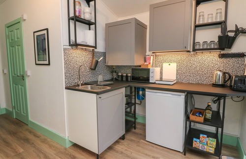 Pitlochry House | Backstage: Family-Friendly Cottage in Pitlochry with Kitchen