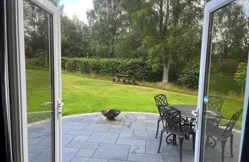 Pitlochry Cottage | Backstage