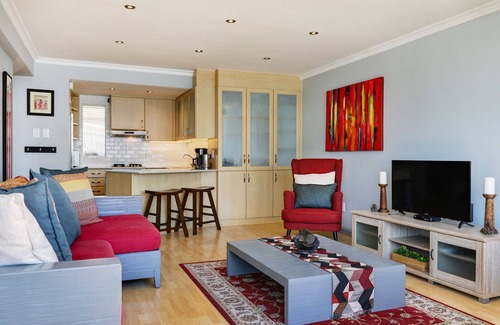 Sea Point Apartment | Scenic Bantry Bay Retreat with Ocean Views & Great Amenities