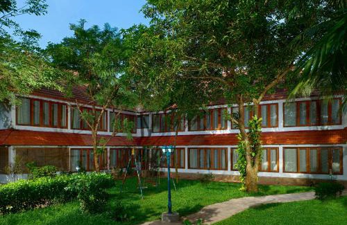 Kumarakom Resort | Elegant Retreat at Backwater Ripples Kumarakom with Spa & Pool