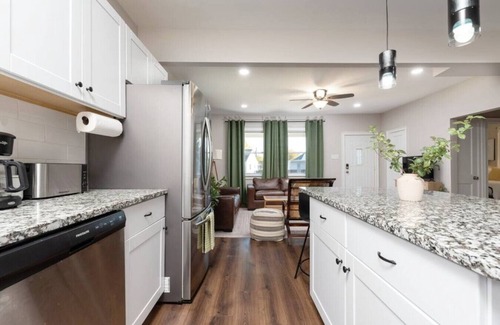 North Chesterfield House | Pet-Friendly Backyard City Escape: Perfect for Families