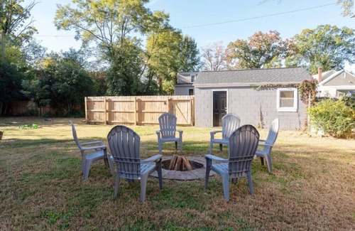 North Chesterfield House | Pet-Friendly Backyard City Escape: Perfect for Families