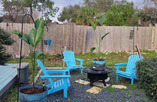 Barker House | Serene Backyard Oasis with Pool - Guest Rated 9.8/10